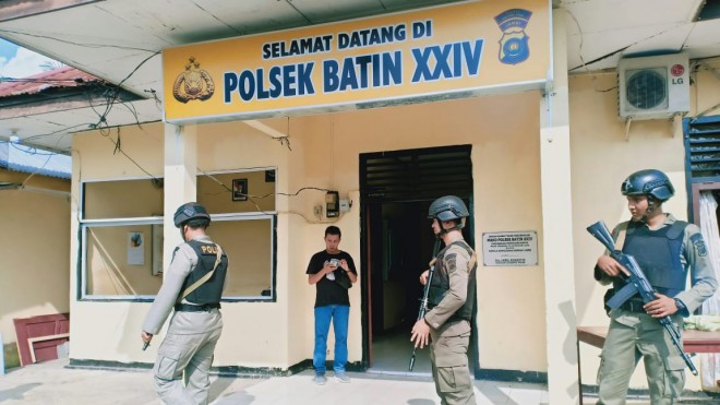 Kepolisian Resort Polres Batanghari saat ini terus mendalami penyelidikan terkait aksi pengrusakan oleh ratusan massa yang menyerang Mapolsek Bathin XXIV, Sabtu (22/06) lalu.  