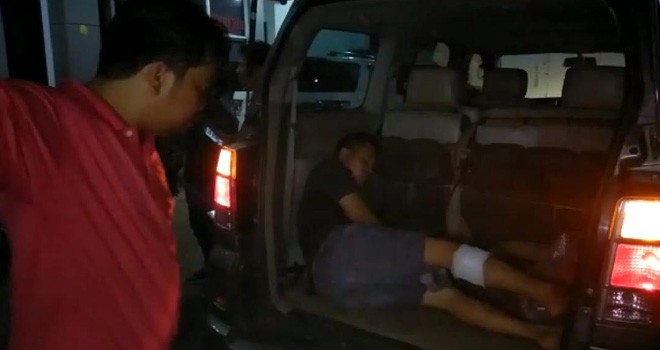 Karim, spesialis jambret yang sering beraksi di kawasan Pasar Jambi dilumpuhkan petugas dengan timah panas. Foto : Ist