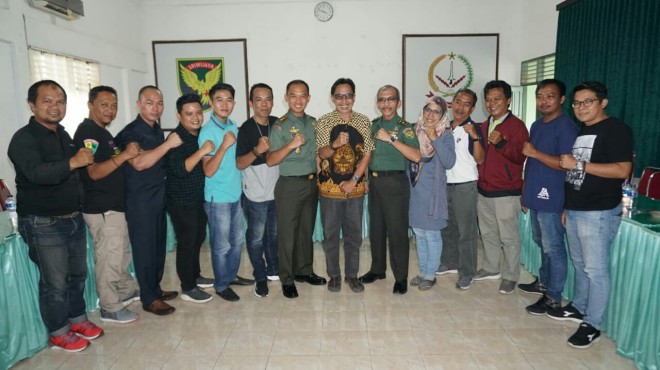 Foto bersama. 