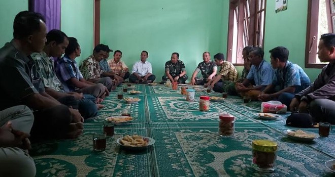 Dandim 0415/Batanghari Sambangi Salah Satu Rumah yang Akan Menjadi Tempat Tinggal Satgas TMMD 105.