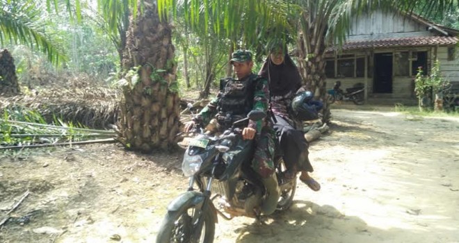 Serda Sahardi juga Sempatkan Diri Mengantar Warga ke Pengajian.