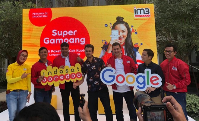 Indosat Ooredoo Gandeng Google Permudah Cek dan Beli Kuota Internet.