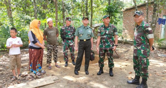 Dandim Batanghari Widi Rahman Dampingi Tim Dinas Psikolog TNI AD di Lokasi TMMD.
