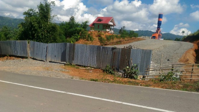 Batching Plant (tempat produksi beton curah siap pakai). 