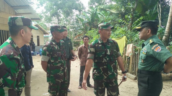 Jelang pembukaan Tentara Manunggal Membangun Desa (TMMD) Ke-105 Kodim 0415/Batanghari di Ladang Peris. 