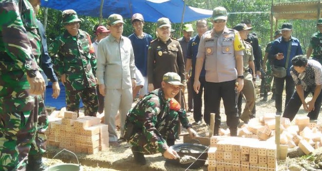 Bersama TMMD Membangun untuk Meningkatkan Kesejahteraan Masyarakat.