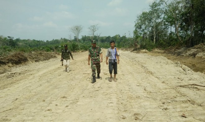 Tugu TMMD ke 105 di Ladang Peris Mulai Dikerjakan.