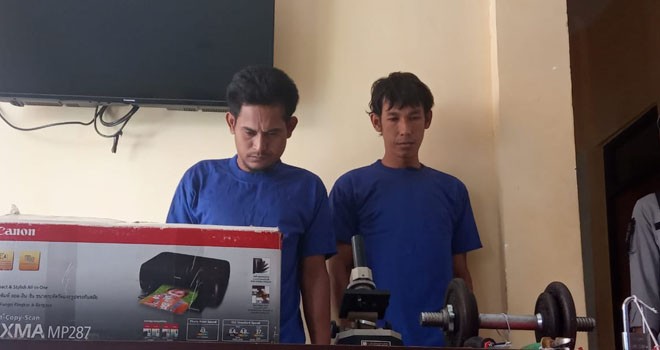 Dua sekawan pelaku pencuri rumah kosong ditangkap oleh Polsek Pasar Jambi, setelah mereka melakukan enam kali pencurian di tiga lokasi berbeda.