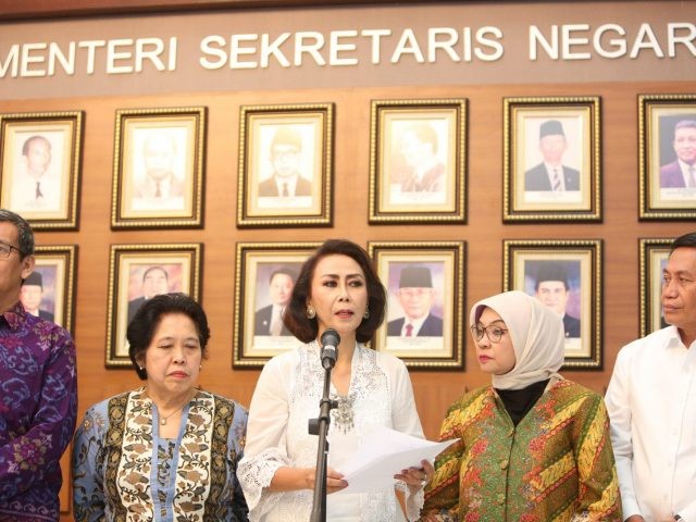 Ketua Pansel Capim KPK Yenti Ganarsih meminta 104 calon yang lulus uji kompetensi diwajibkan untuk mengikuti tes psikologi pada Minggu 28 Juli 2019 di Pusdiklat Kementerian Sekretariat Negara, Cilandak, Jakarta Selatan. Foto : Miftahulhayat/Jawa Pos