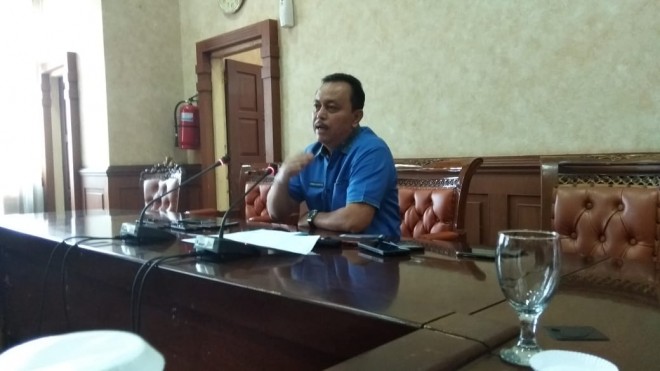 Ketua DPRD Provinsi Jambi, Cornelis Buston.