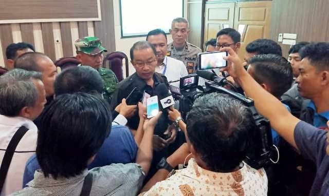 Sigit Eko Yuwono memberi keterangan pers kepada wartawan