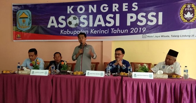 Yuldi Herman memberi kata sambutan