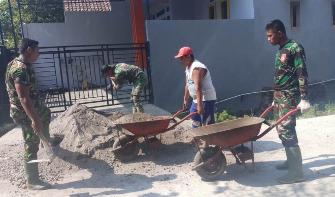 Bakal Jadi Sejarah, Angkong Di TMMD Kalikondang.