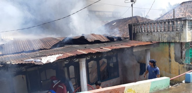 Satu Rumah di Pulau Pandan Terbakar.