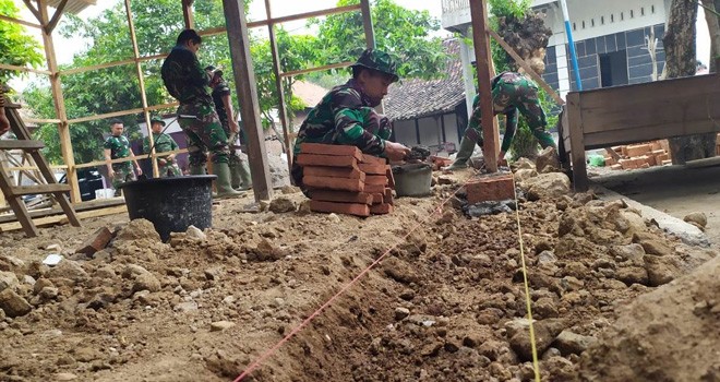 Satgas TMMD Dituntut Serba Bisa.