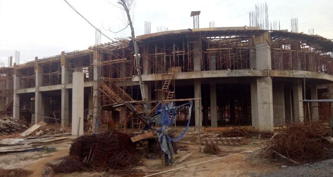 Pembangunan Auditorium UIN STS Jambi yang mangkrak. Kejati telah mendapatkan dua alat bukti baru, sehingga status kasus yang awalnya penyelidikan naik menjadi penyidikan.