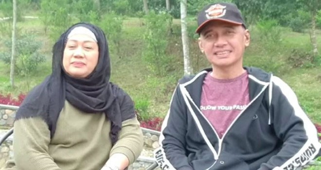 Agung Hercules dan Istri.