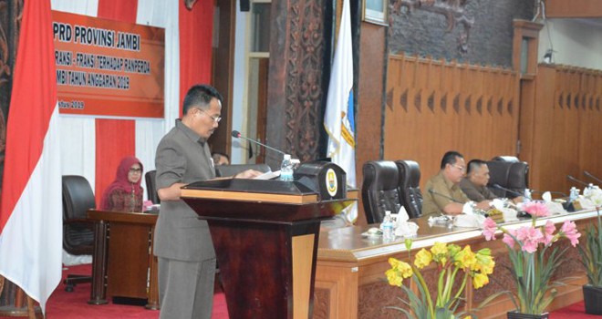 Dewan Sampaikan Pemandangan Umum Fraksi Terhadap Ranperda Perubahan APBD 2019.