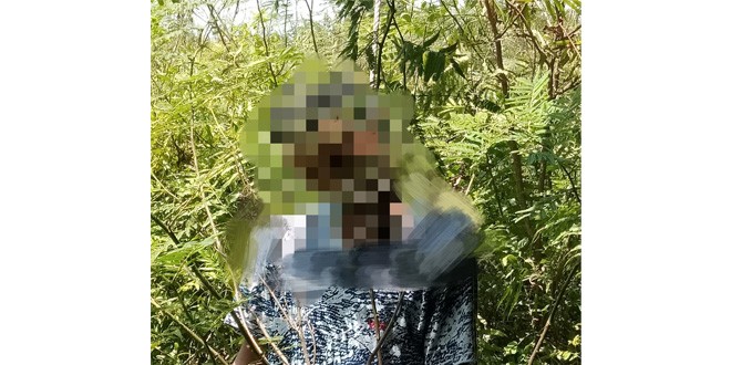 Penemuan sosok pemuda yang tergantung di salah satu bangunan Sekolah Dasar (SD) di RT.10 Kelurahan Pasar Baru Kecamatan Muarabulian.