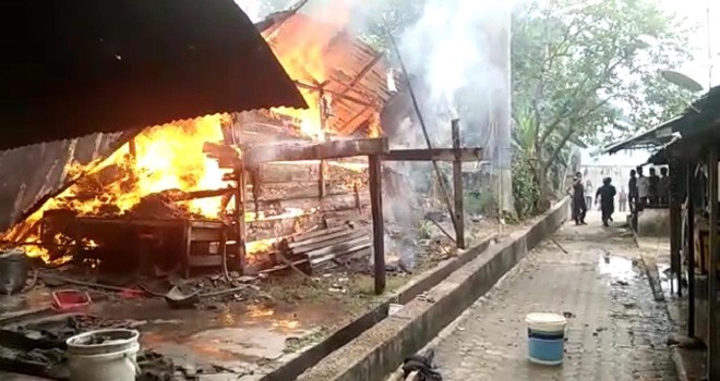 Gudang Kayu di Sebelah GH Hangus Terbakar.