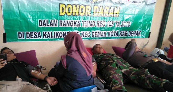 Donor Darah Juga Warnai Penutupan TMMD Kalikondang.