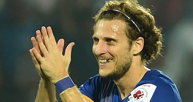 Diego Forlan akhirnya memutuskan gantung sepatu pada musim ini. (PUNIT PARANJPE / AFP)