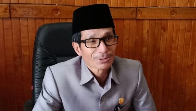 Ketua DPRD Batanghari Mahdan