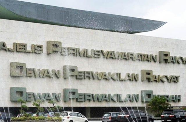 Gedung MPR-DPR-DPD: 11 anggota DPD bakal berebut menjadi ketua DPD periode 2019-2024. 