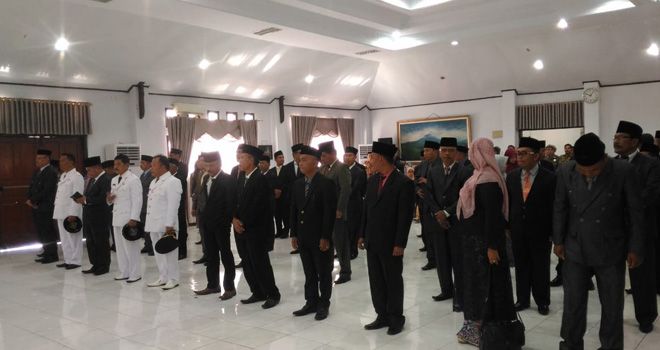 Pelantikan Puluhan Pejabat Eselon III dan IV di ruang pola kantor Bupati Kerinci.