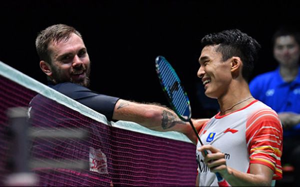 Jonatan Christie dan Jan O Jorgensen di St. Jakobshalle, Basel, Swiss, Kamis (22/8) .