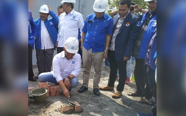 Pembangunan Lantai Dua Gedung DPW PAN Jambi.