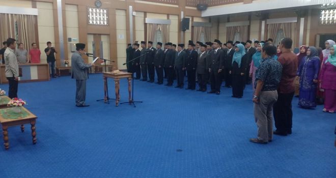 Wako AJB saat melantik Ratusan Pejabat Eselon II, III dan IV.