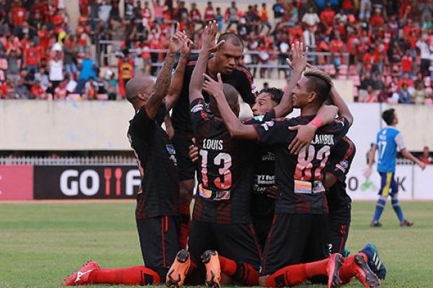 Persipura Jayapura sudah lama berniat untuk pindah kandang sementara waktu. Itu karena Stadion Mandala akan direnovasi untuk PON. (liga-indonesia.id)

