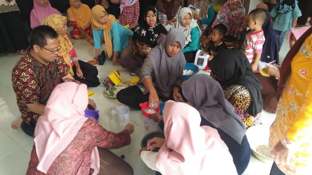Manunggal Makmur Manfaatkan Kelapa Jadikan Produk Olahan.

