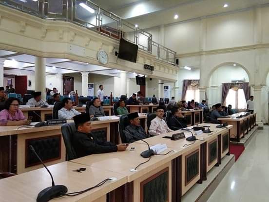 DPRD Sarolangun Gelar Paripurna Penetapan Calon Pimpinan Definitip.
