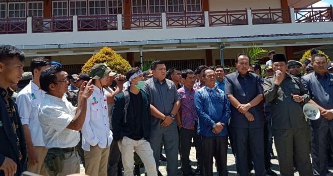 Aksi Demo di DPRD Sungai Penuh Berlangsung Damai.
