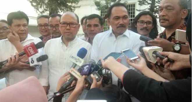 Sejumlah relawan diundang Presiden Jokowi ke Istana, untuk dimintai masukan salah satunya soal Perppu KPK, Jumat. 