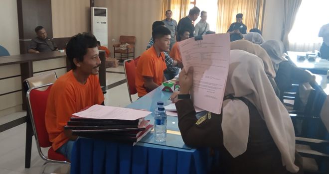Muslim Cs menjalani masa tahanan di rutan Mapolda Jambi. Kasus KKB SMB ini akan disidangkan di PN Jambi.

