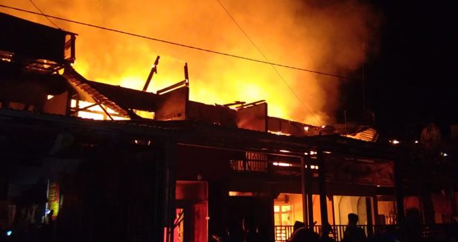 Kebakaran kembali terjadi diwilayah Kota Sungai Penuh. Kali ini pada Selasa (01/10) malam.