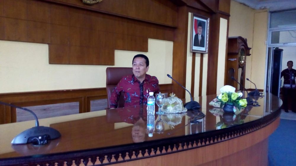 Bupati Batanghari Syahirsah Sy.