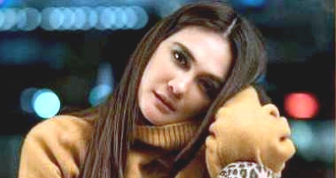 luna Maya.