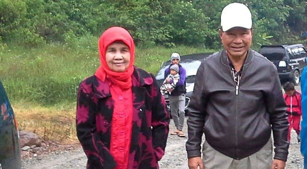 Istri Mantan Bupati Kerinci Daruli Murasman Tutup Usia.
