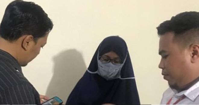 Anggota Direskrimum Polda Malut, Bripda Nesti Ode Samili yang ditangkap di Bandara Juanda Sidoarjo, Jawa Timur. 