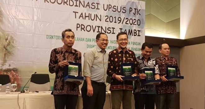 Kementan Beri Penghargaan Tiga Kabupaten di Jambi.