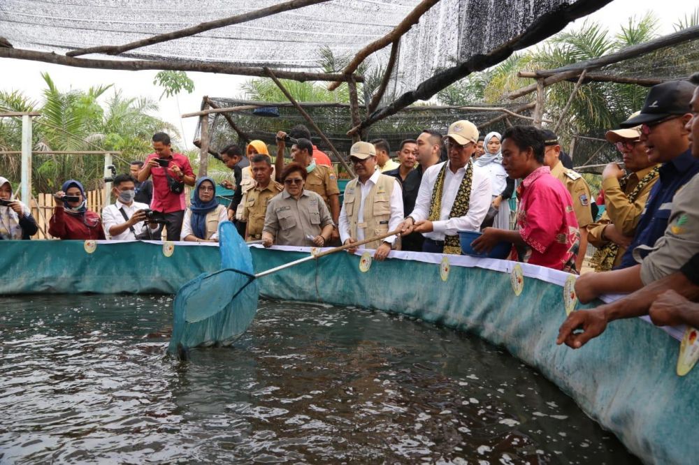 Program Pemberdayaan Komunitas Adat Terpencil (PKAT) Binaan SKK Migas-PetroChina jadi Percontohan Nasional.