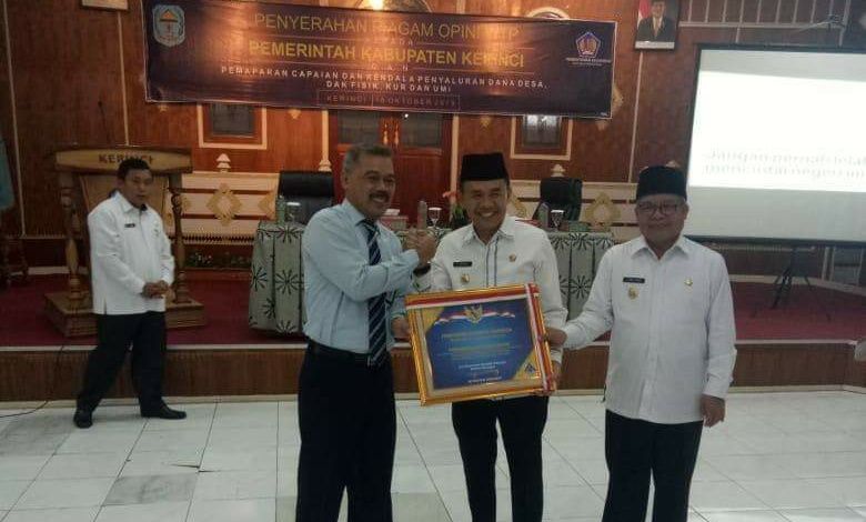 WTP 5 Kali, Bupati Adirozal Terima Piagam Penghargaan dari Mentri Keuangan RI.

