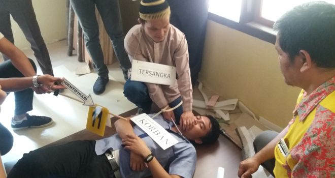 Rekontruksi Kasus Pembunuhan RM (16)   di Mapolres Bungo, Kamis (17/10).
