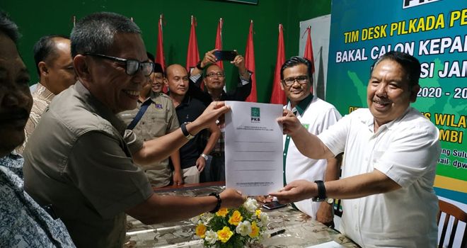 Usai prosesi pengambilan formulir, Adri SH tim pemenangan CE menyebutkan beberapa alasan pihaknya mendatangi sekretariat PKB.