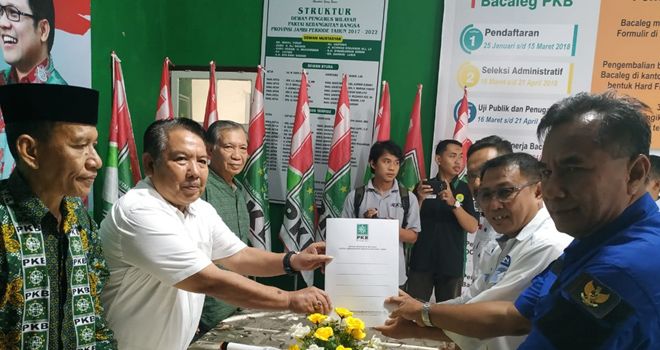  H. Bakri, mengutus timnya menyambangi partai Nasdem dan PKB.