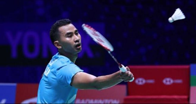 Tommy mengalahkan pemain ranking 27 dunia itu 21-17, 21-19 dalam laga berdurasi 46 menit (statistik BWF).